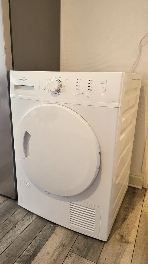 Logement Spacieux - Face A La Gare Et Centre-Ville Épinal Zewnętrze zdjęcie